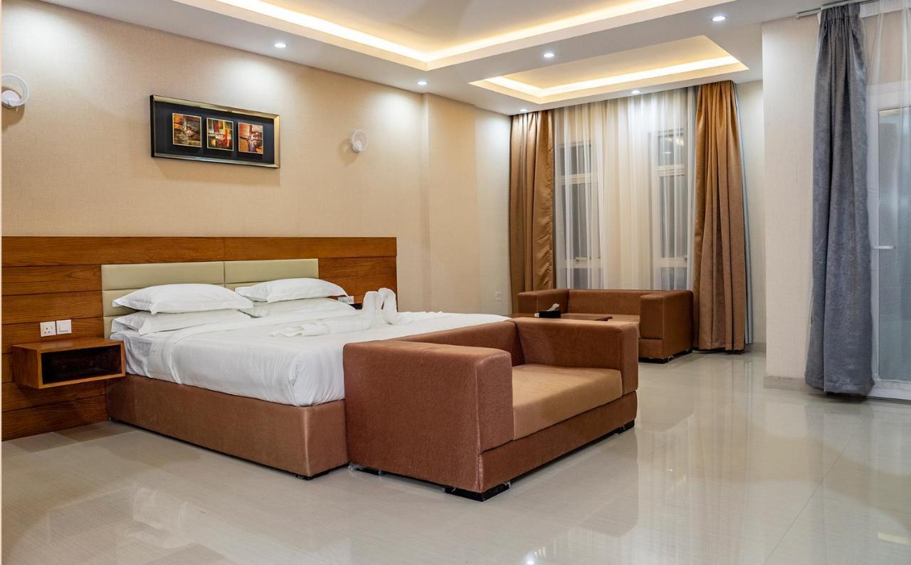 Red-5 - Al Safa Suites Selale Dış mekan fotoğraf